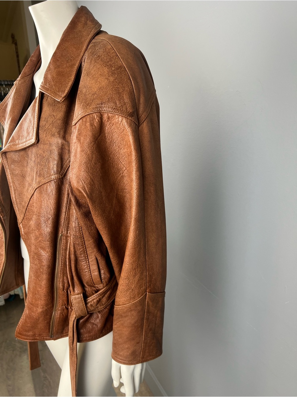 Classic Brown Leather Belted Jacket - Picture 7 of 13